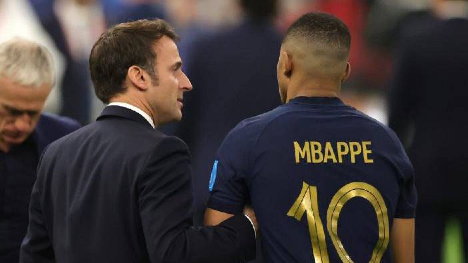 Macron, sobre la renovación de Mbappé: "Presionaré para que se quede"
