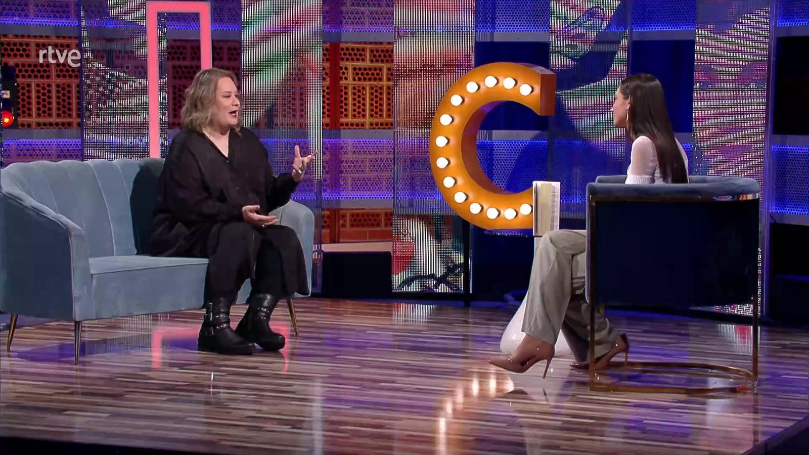 Culturas 2 - Entrevista a Alana S. Portero - Culturas 2 | Ver