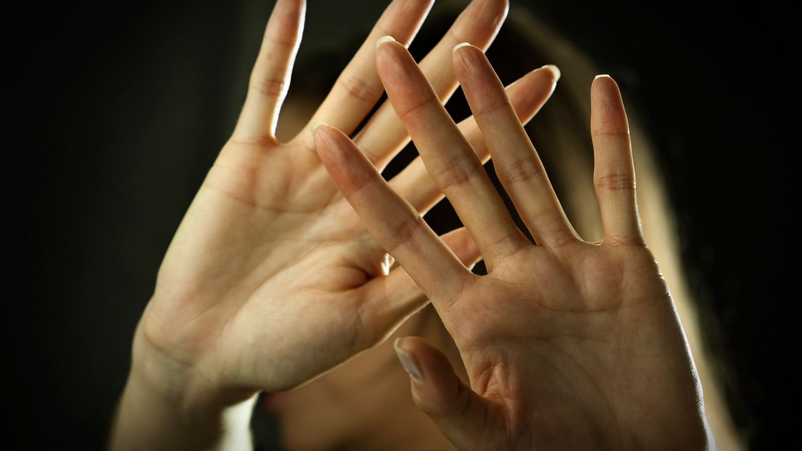 ¿Qué diferencia a la violencia de género de la intrafamiliar?