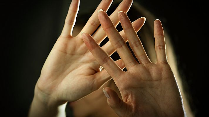 Telediario 1 - ¿Qué diferencia a la violencia de género de la intrafamiliar?