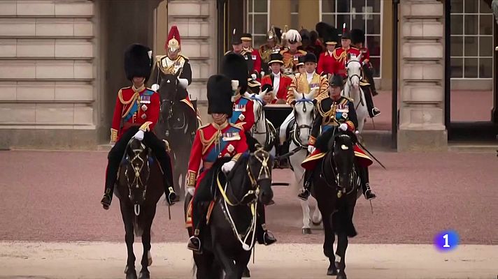 Telediario Fin de Semana - Trooping the Colour: primer desfile del rey Carlos III de Inglaterra sin Isabel II