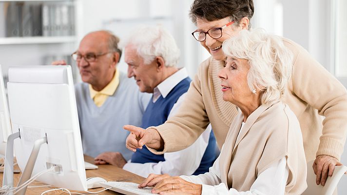 Para todos La 2 - Cibervoluntarios contra la brecha digital