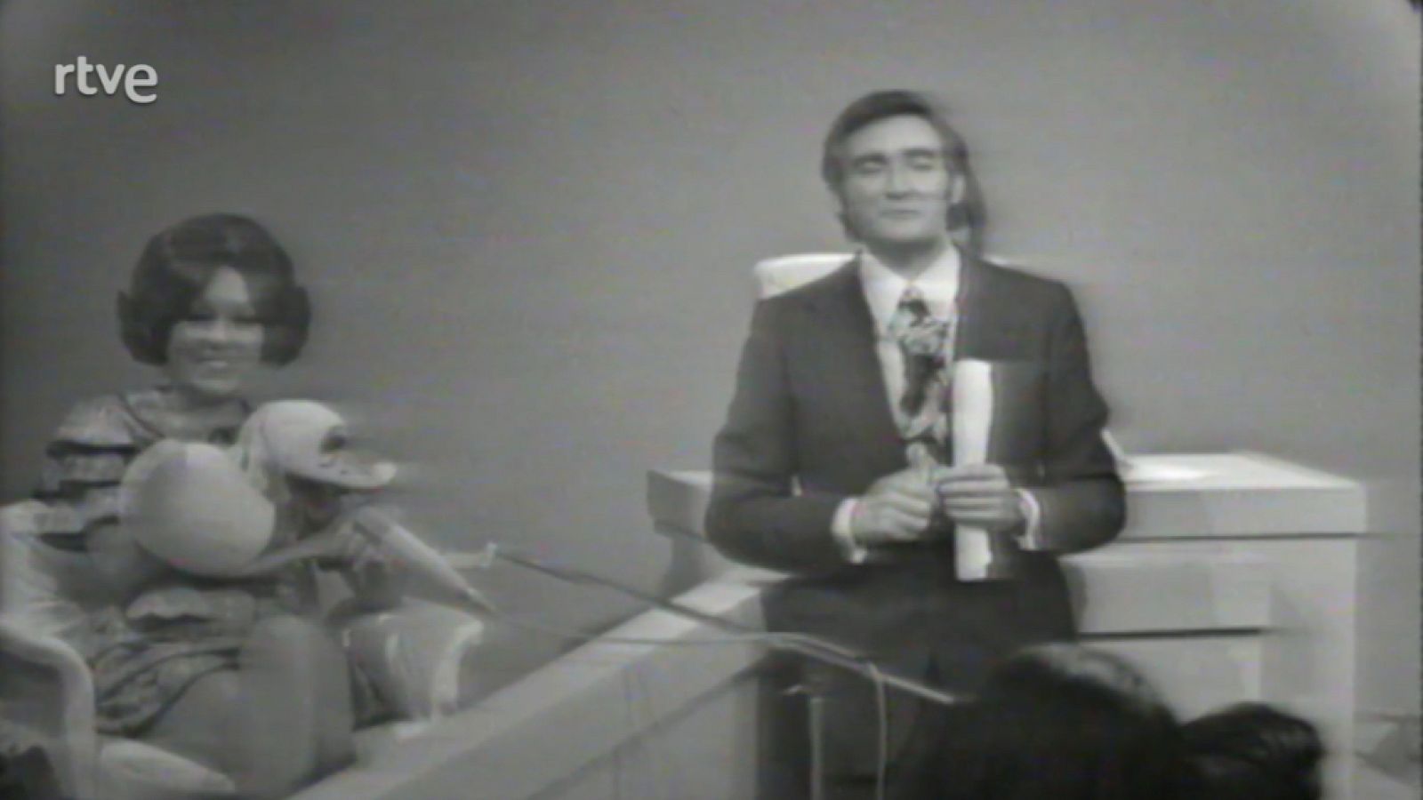 Siete y media musical - Con Luis del Olmo y Mari Carmen y sus muñecos