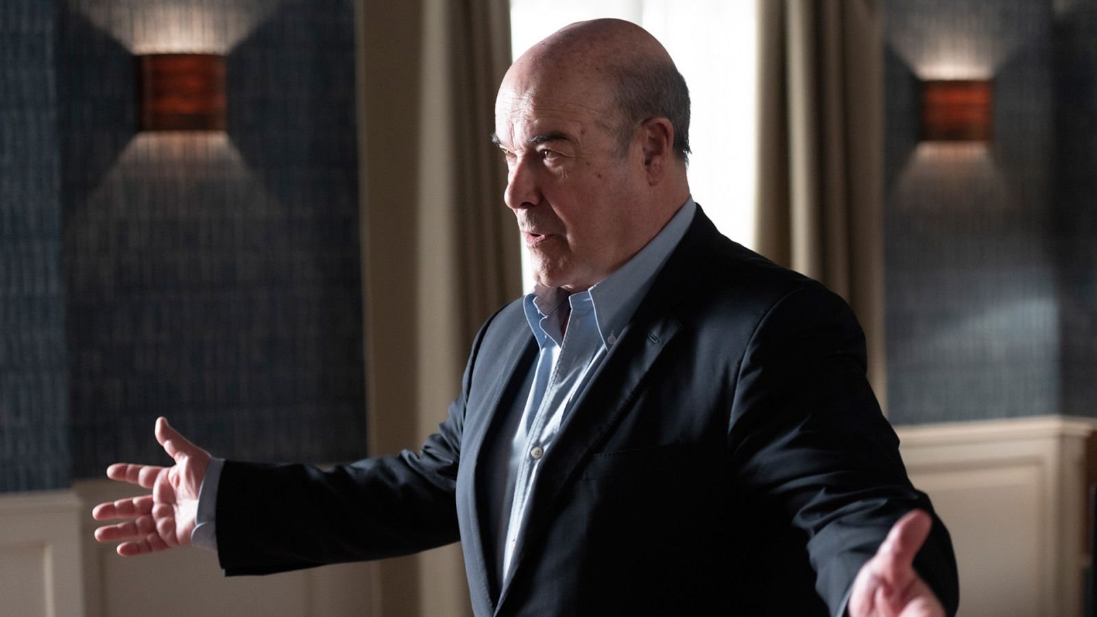 4 estrellas - Episodio 39: Un vecino ilustre - Ver ahora