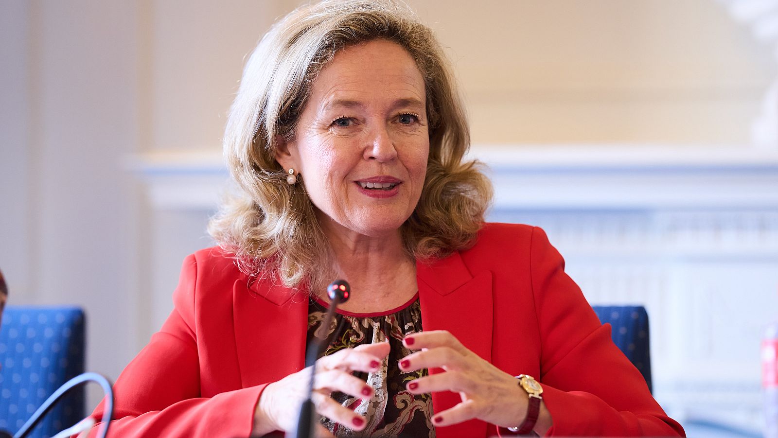 El Gobierno reclama a los grandes bancos españoles que remuneren los depósitos tras la subida de tipos