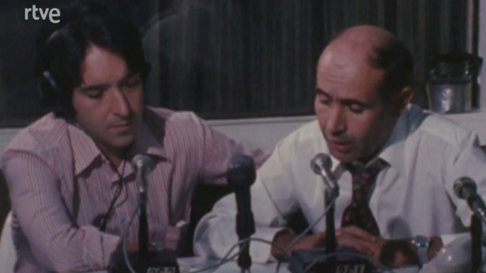 Informe semanal - Cien días para una democracia - Fue noticia en el Archivo de RTVE | Ver