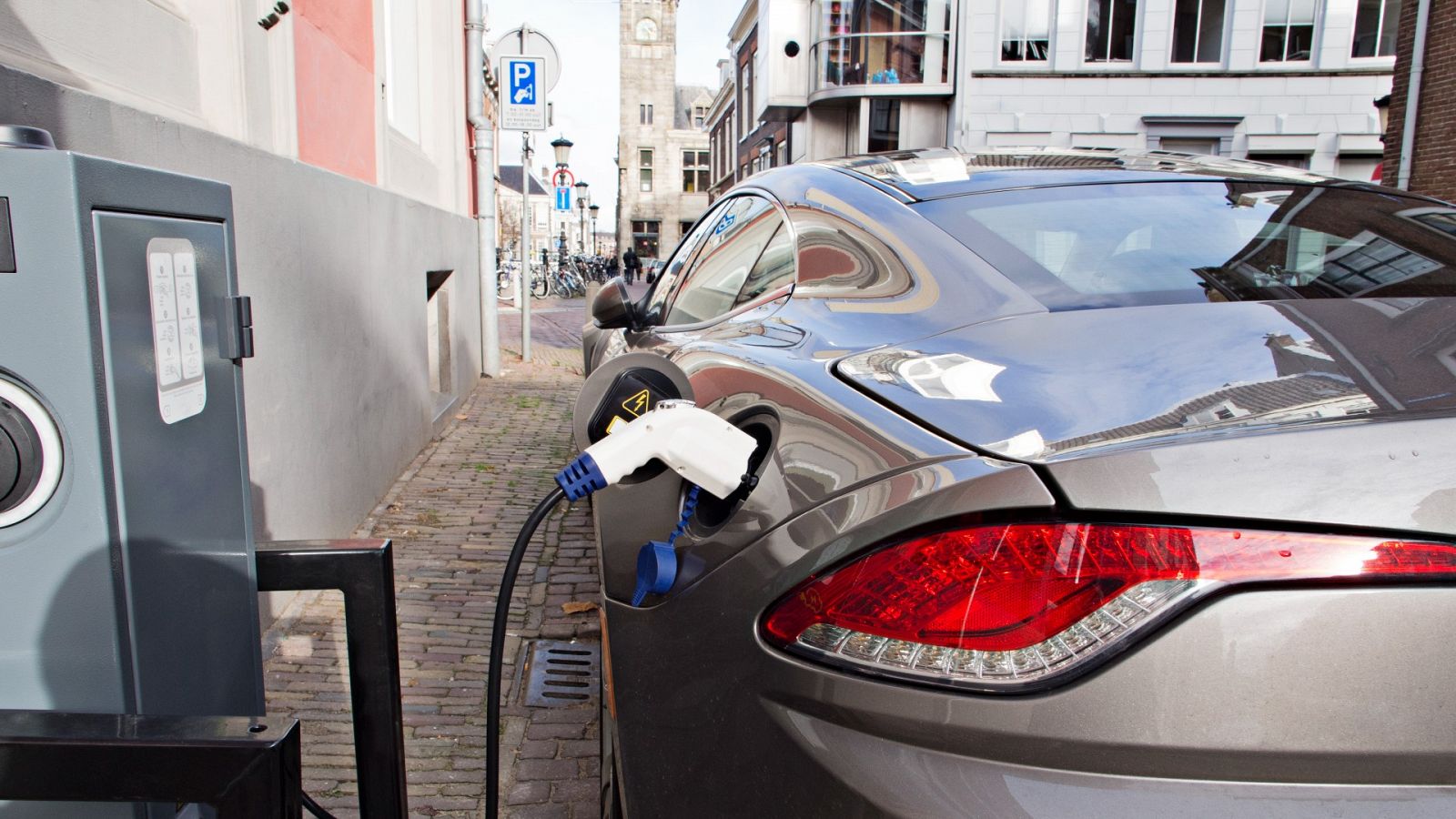 Problemas para encontrar puntos de recarga para vehículos eléctricos
