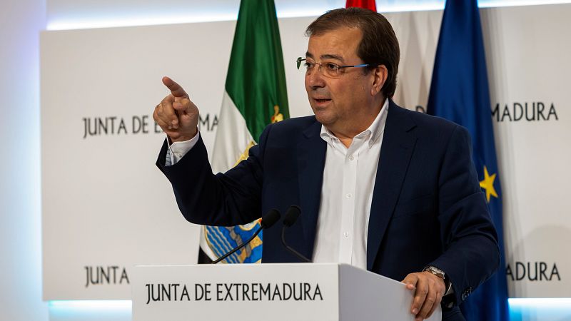 Vara acusa a Feijóo de usar Extremadura como "banco de pruebas" para ver cómo se relacionará con Vox tras el 23J