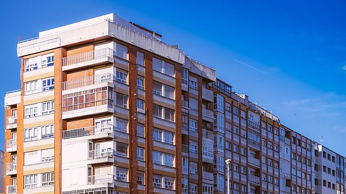 Las hipotecas de vivienda bajan un 18,3% en abril, hasta 27.053 préstamos