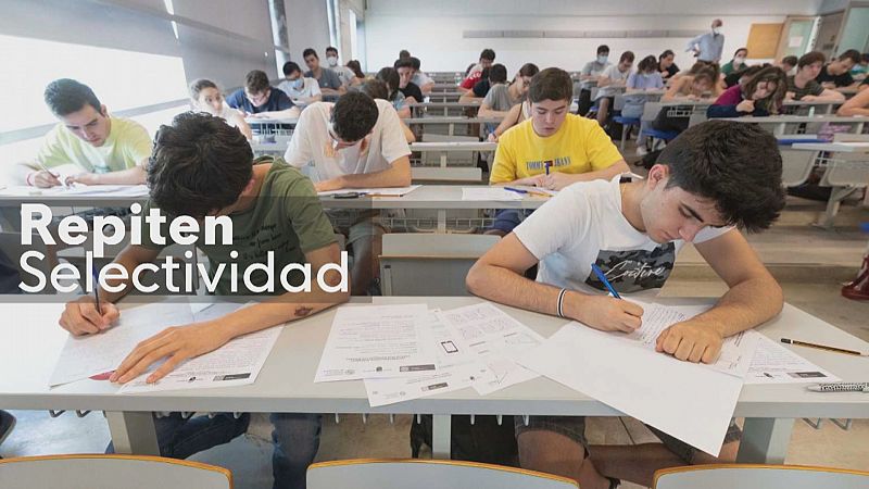 38 alumnos repiten examen de PEvAU - ver ahora