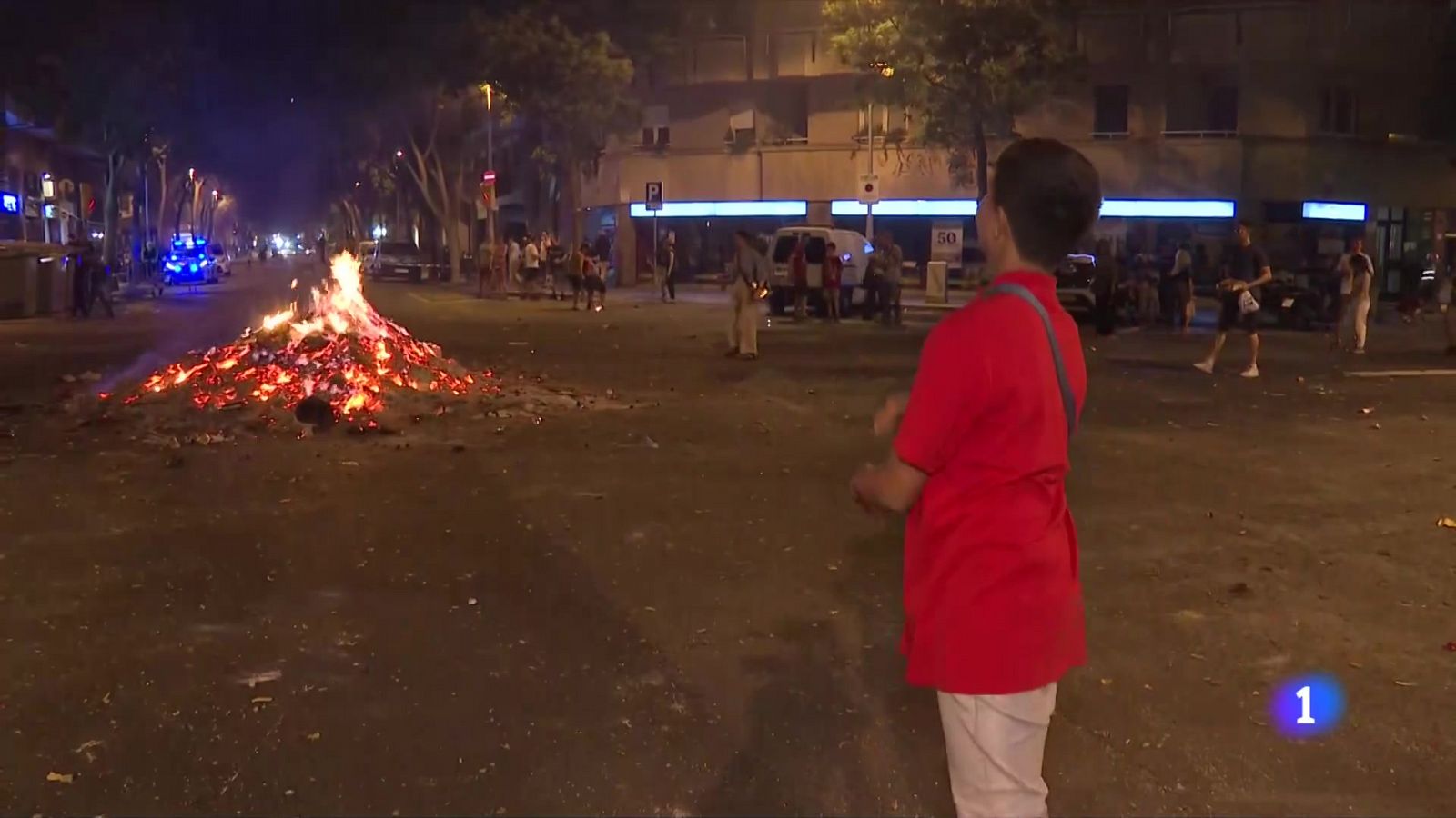 Revetlla multitudinària a Barcelona