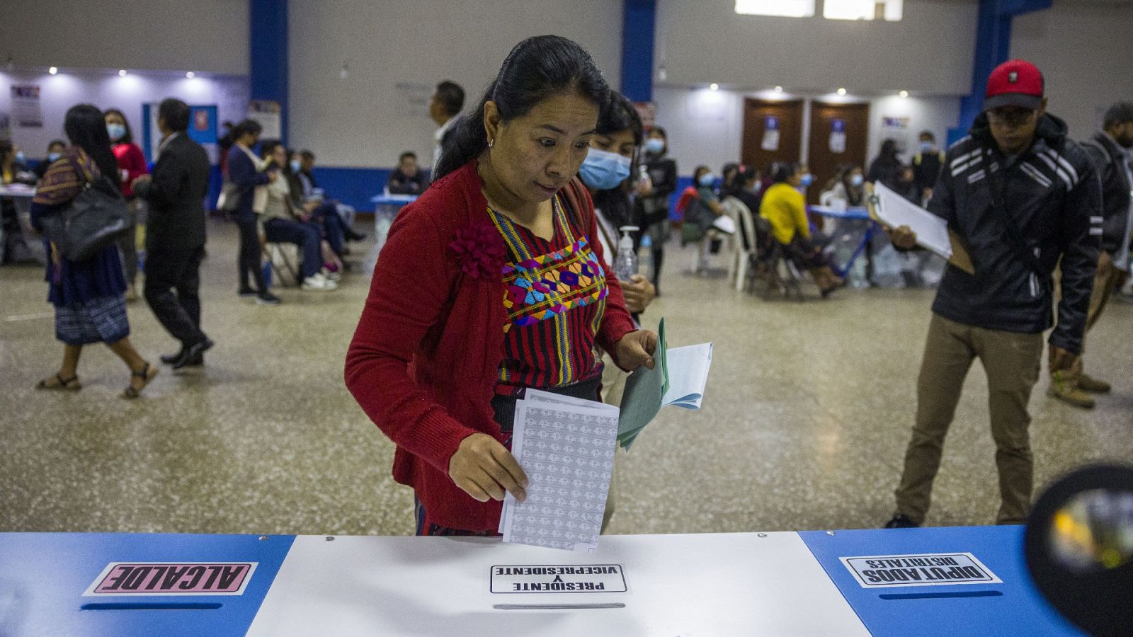 Guatemala celebra las presidenciales con varias candidaturas anuladas por la justicia