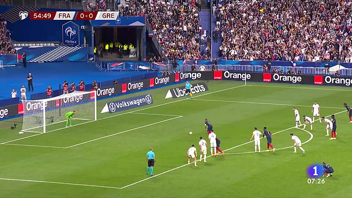 Telediario Matinal - El Madrid sigue de cerca la situación de Mbappé en el PSG