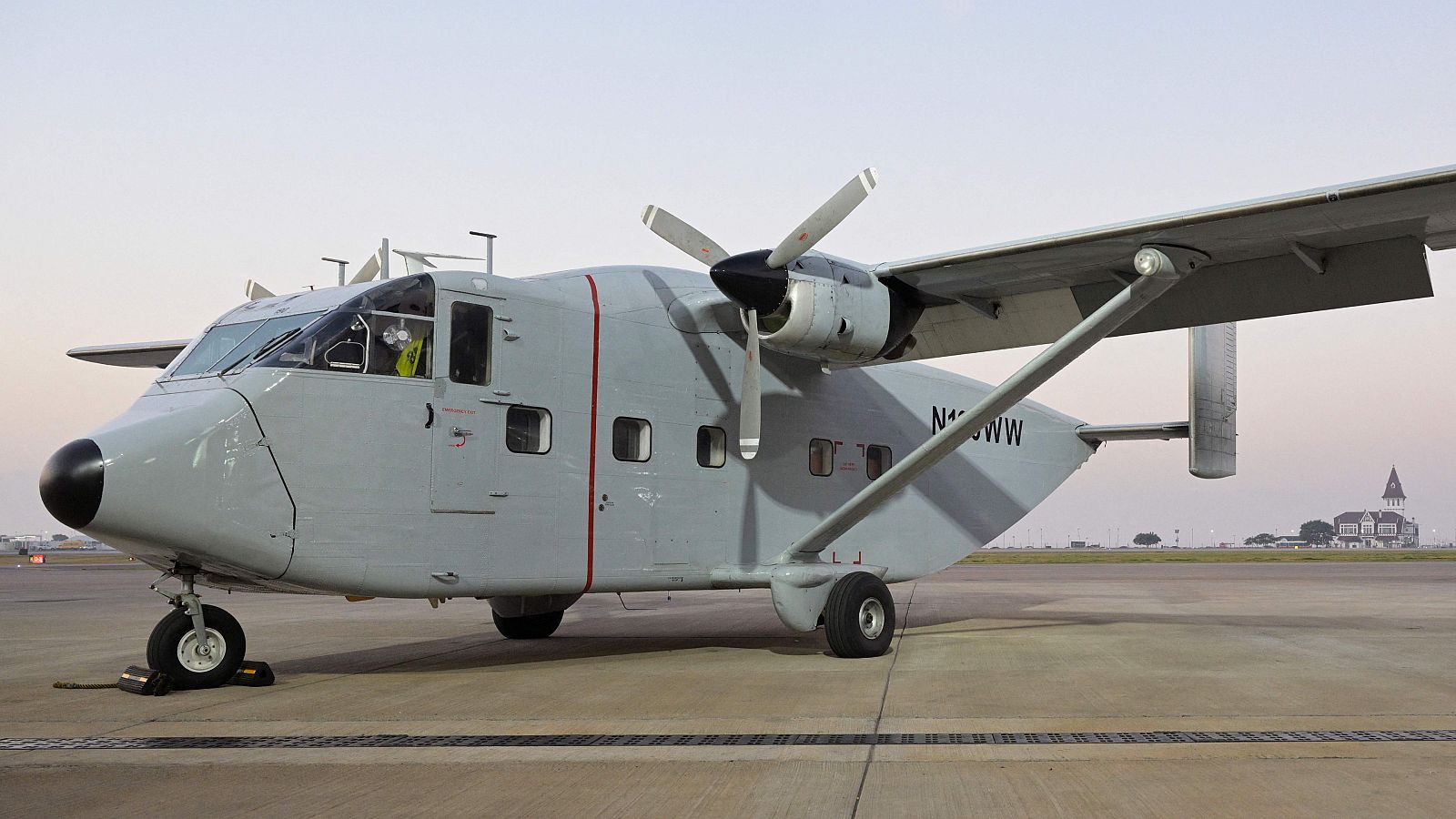 El avión encargado de los 'vuelos de la muerte' regresa a Buenos Aires