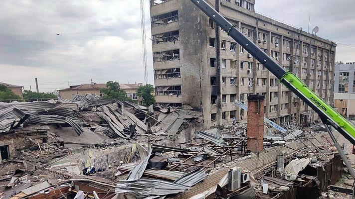 Telediario 1 - Varios menores entre los fallecidos en un ataque ruso con misiles en Kramatorsk