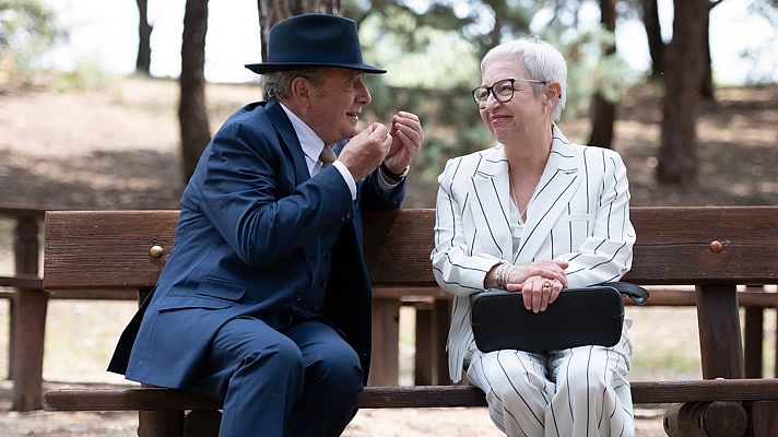 4 estrellas - Suda, tiembla, canta