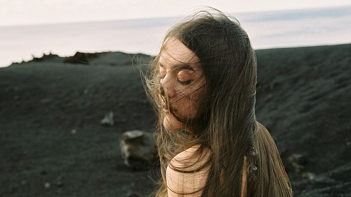 Atención obras - La fórmula magistral de Valeria Castro para componer discos