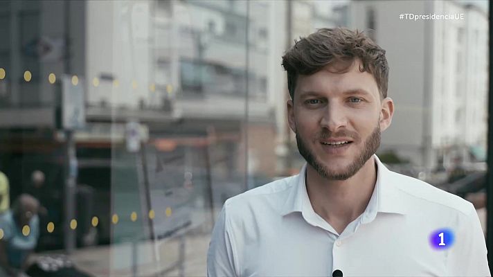 Telediario 2 - La Unión Europea en tu día a día: moneda única o viajar sin pasaporte