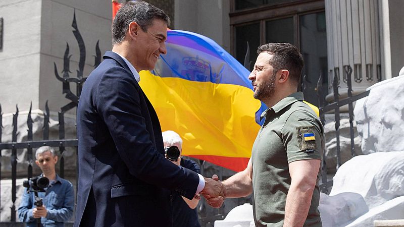 Sánchez arranca la Presidencia del Consejo de la UE desde Kiev y anuncia más ayuda militar y humanitaria a Ucrania