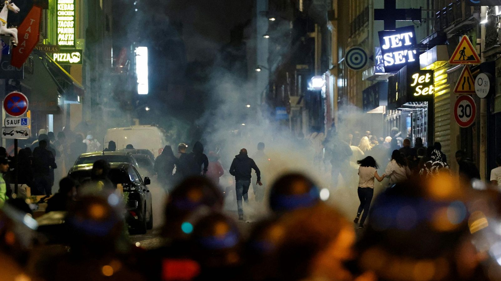 La intensidad de los disturbios en Francia baja tras seis noches