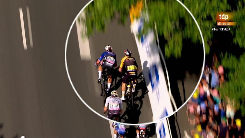 Tour de Francia 2023 | Van Aert se queda cerrado por la maniobra de Philipsen en el sprint de Bayona -- Ver ahora