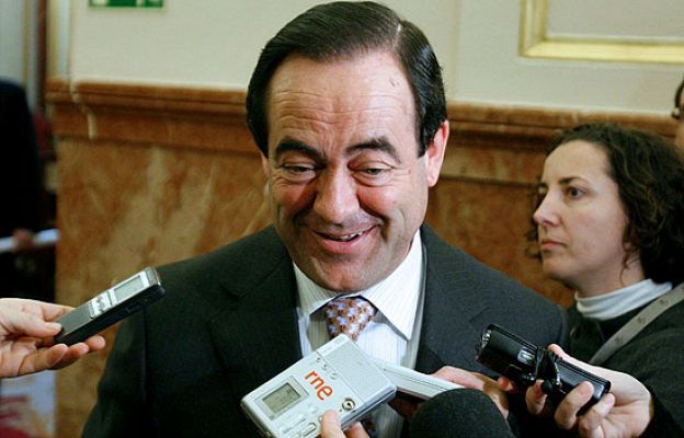  - Bono defiende al Rey