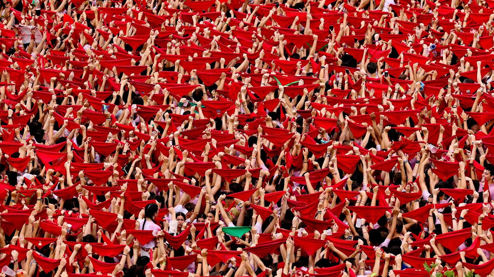 El chupinazo da el pistoletazo de salida a San Fermín