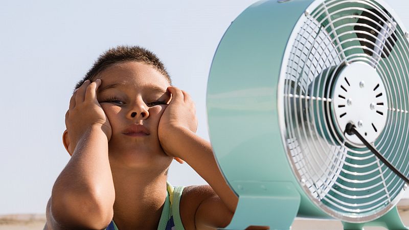 Las escuelas de verano combaten el calor: de aires acondicionados incautados a plantaciones de marihuana a ventiladores de casa