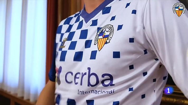 L'Informatiu - Fortes crítiques al disseny de la nova samarreta del Sabadell