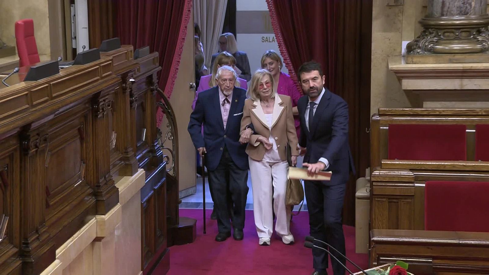 Acte 'Lletres al Parlament', Sant Jordi i homentge a Josep Vallverdú
