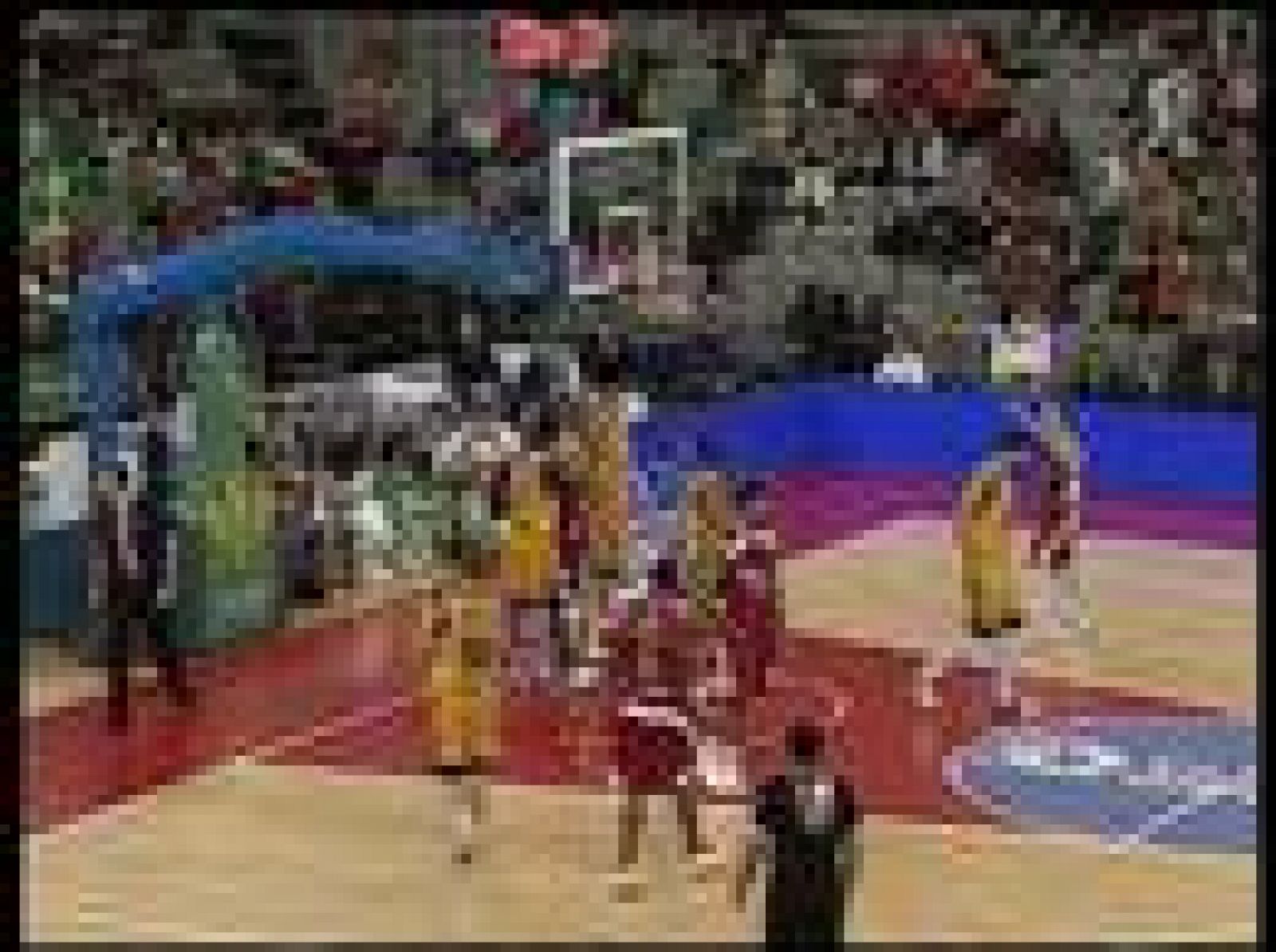 Baloncesto en RTVE: CB Granada 83-80 Gran Canaria | RTVE Play