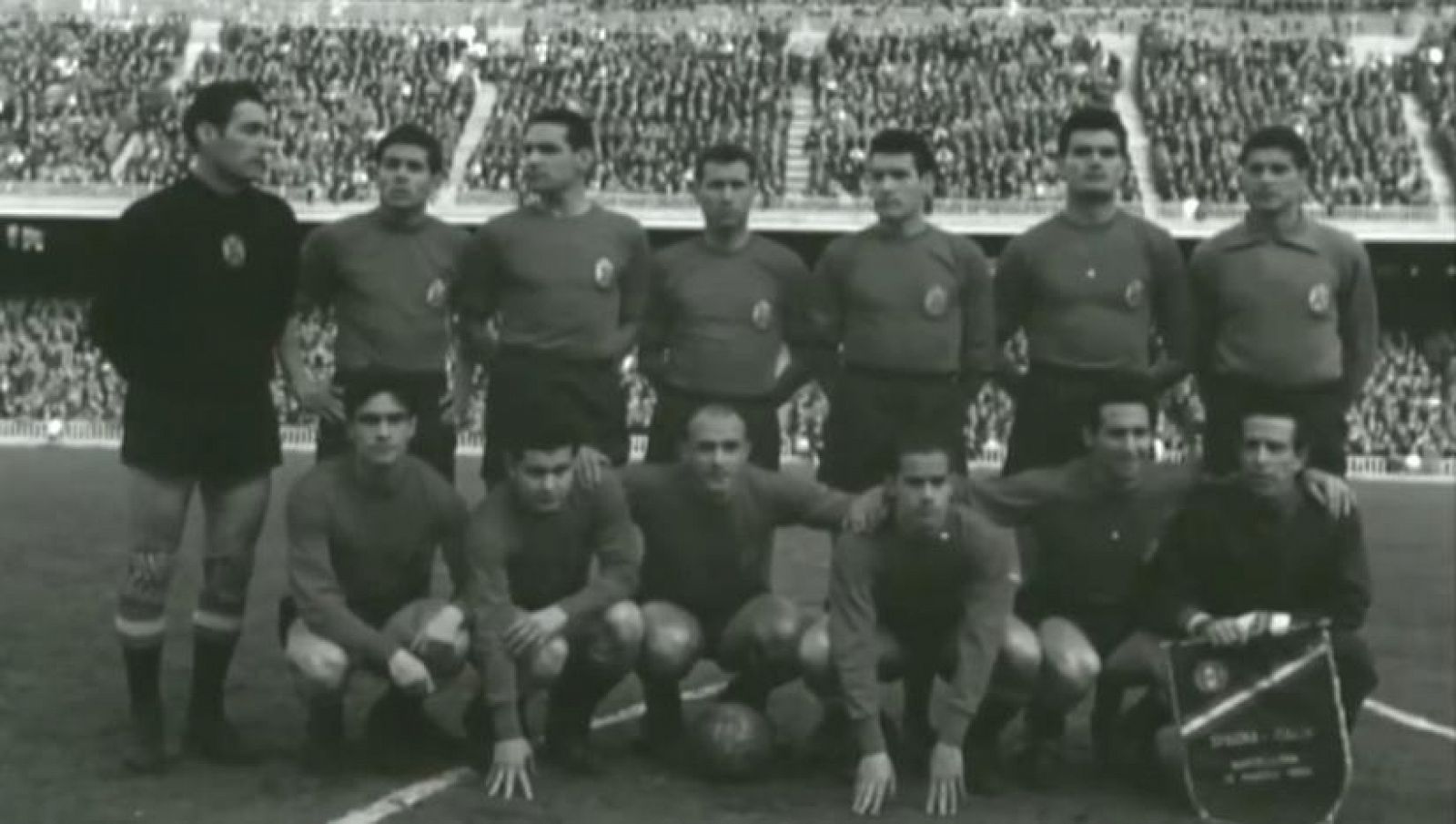 Así jugaba la España de 1960 con Luis Suárez, Di Stéfano, Gento o Kubala