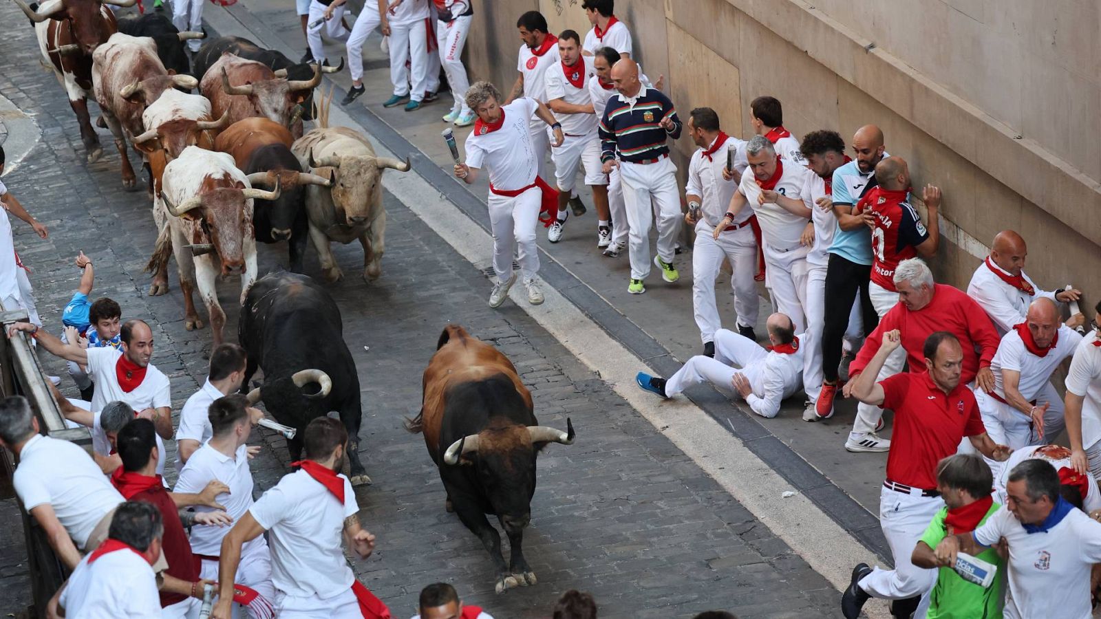 Cuarto encierro de San Fermín 2023 rápido y emocionante con toros de Fuente Ymbro