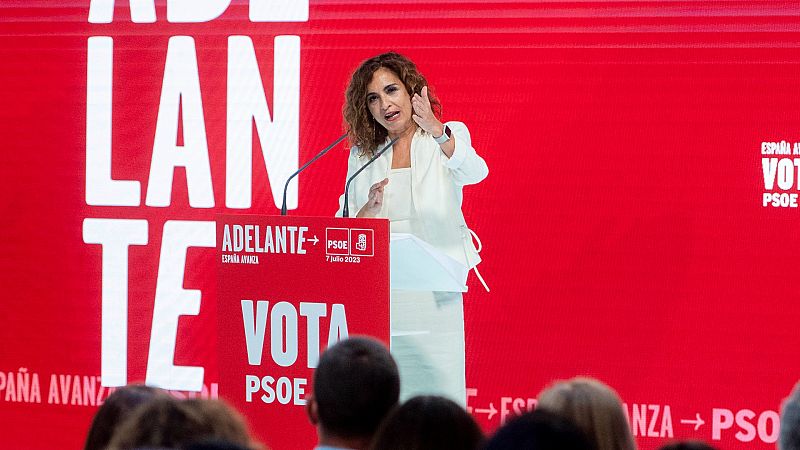 Montero pide "al votante moderno y moderado del PP" apoyar al PSOE ante un partido de Feijóo "derechizado"