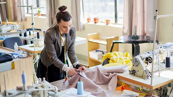 Telediario 1 - El 65% de los autónomos gasta un 20% más desde 2022, aunque sus ingresos aumentan