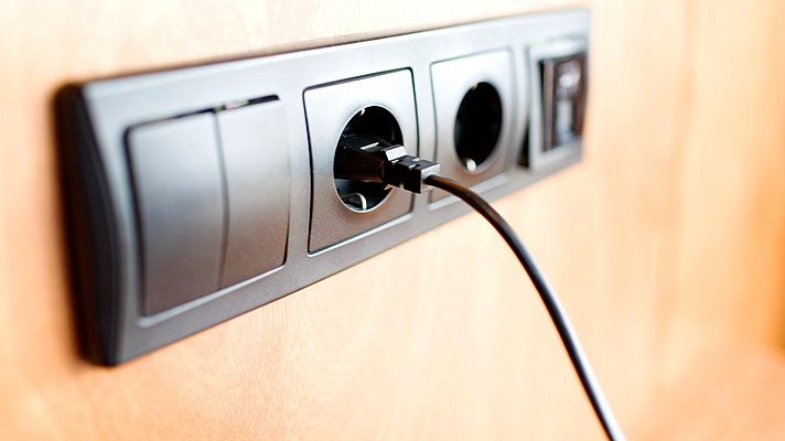 Hablando claro - ¿Qué debemos hacer si alguien a nuestro alrededor se electrocuta?