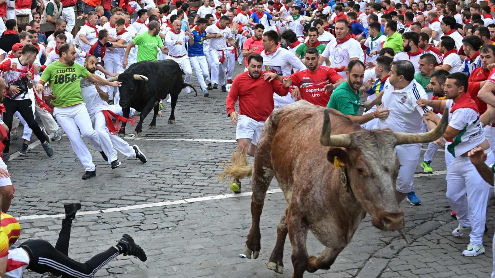 Sexto encierro de San Fermín, con la ganadería Jandilla: mira la carrera comentada y a cámara lenta