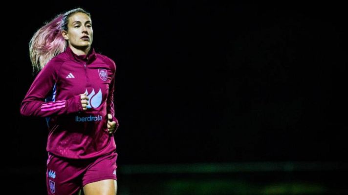 Telediario Matinal - Alexia Putellas entrena al margen del grupo antes del amistoso contra Vietnam
