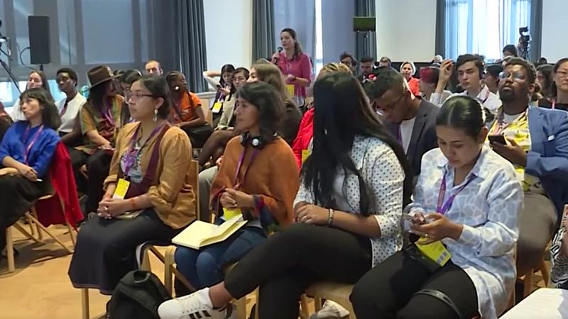 Jóvenes europeos y de América Latina y el Caribe se reúnen en Bruselas para compartir sus preocupaciones