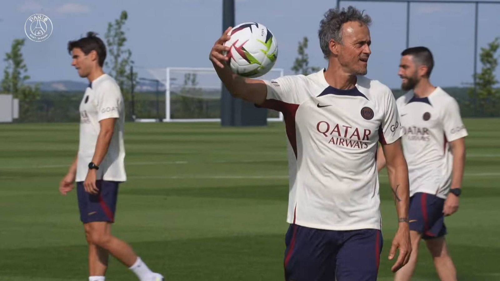 Luis Enrique ya entrena al PSG y el lunes dirigirá a Mpappé y se reencontrará con Neymar -- Ver ahora