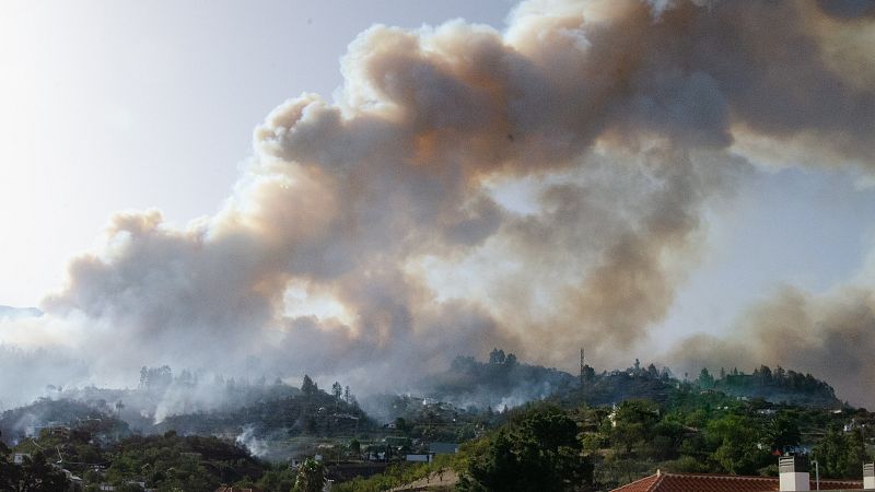 El incendio de La Palma ha obligado ya a desalojar a 500 personas