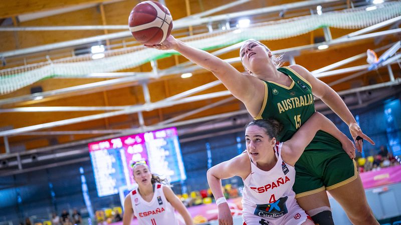 Baloncesto I Iyana Martín y Elena Buenavida, las mejores en el debut de España Mundial U19F