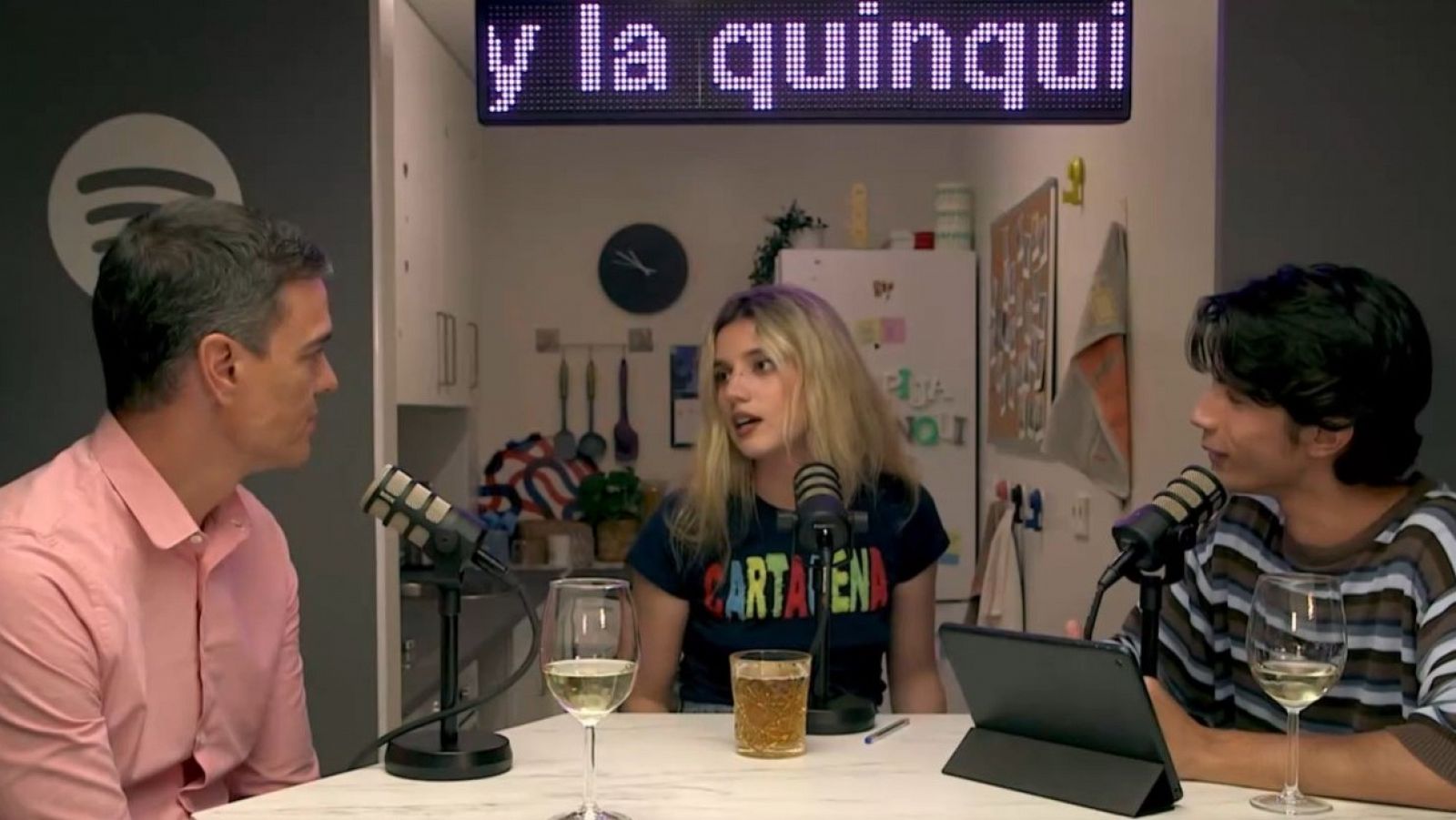 Sánchez confiesa sus gustos musicales en el pódcast 'La pija y la quinqui'