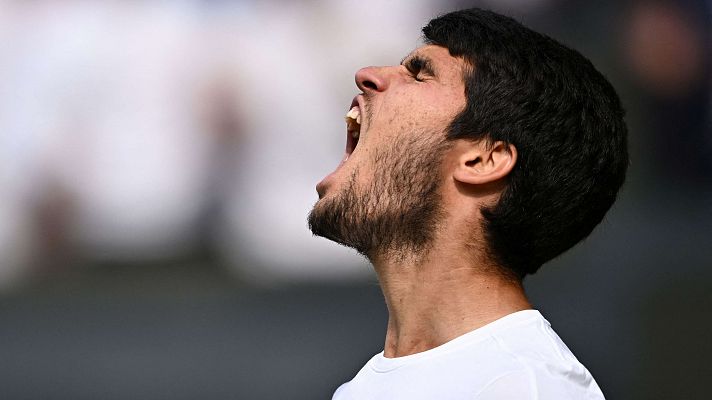 Rafa Nadal se rinde a Carlos Alcaraz tras ganar su primer Wimbledon