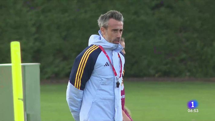 Telediario Matinal - Alexia Putellas, la gran novedad en el entrenamiento de la selección en Nueva Zelanda