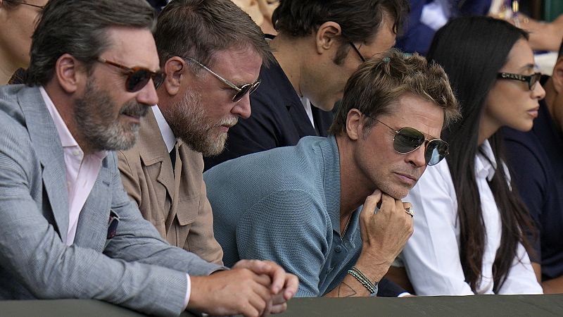 La imagen de Brad Pitt en Wimbeldon reabre el debate sobre la falsa eterna juventud 
