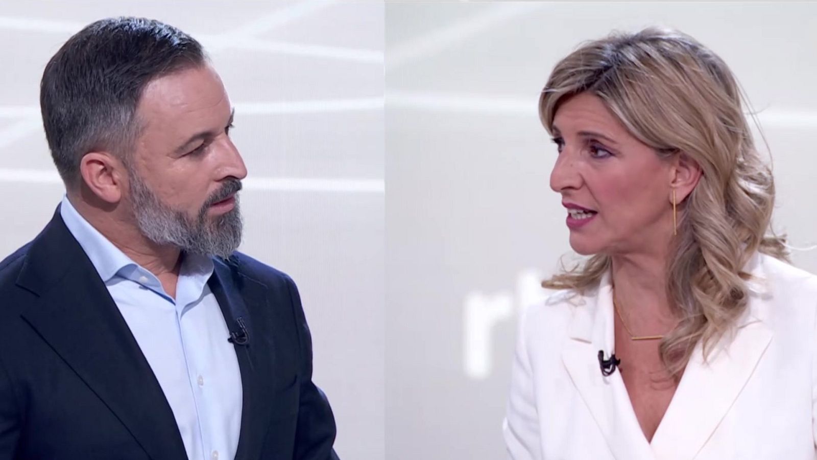 Abascal critica "las leyes de género" del Gobierno y Díaz le espeta: "A las mujeres nos matan por ser mujeres. Deje de reírse de nosotras"
