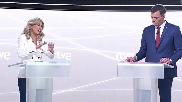 Especiales informativos - Díaz insta a Sánchez a "hacer más" y "reducir la jornada laboral" y él contesta: "Tenemos que avanzar, pero con los pies en suelo"