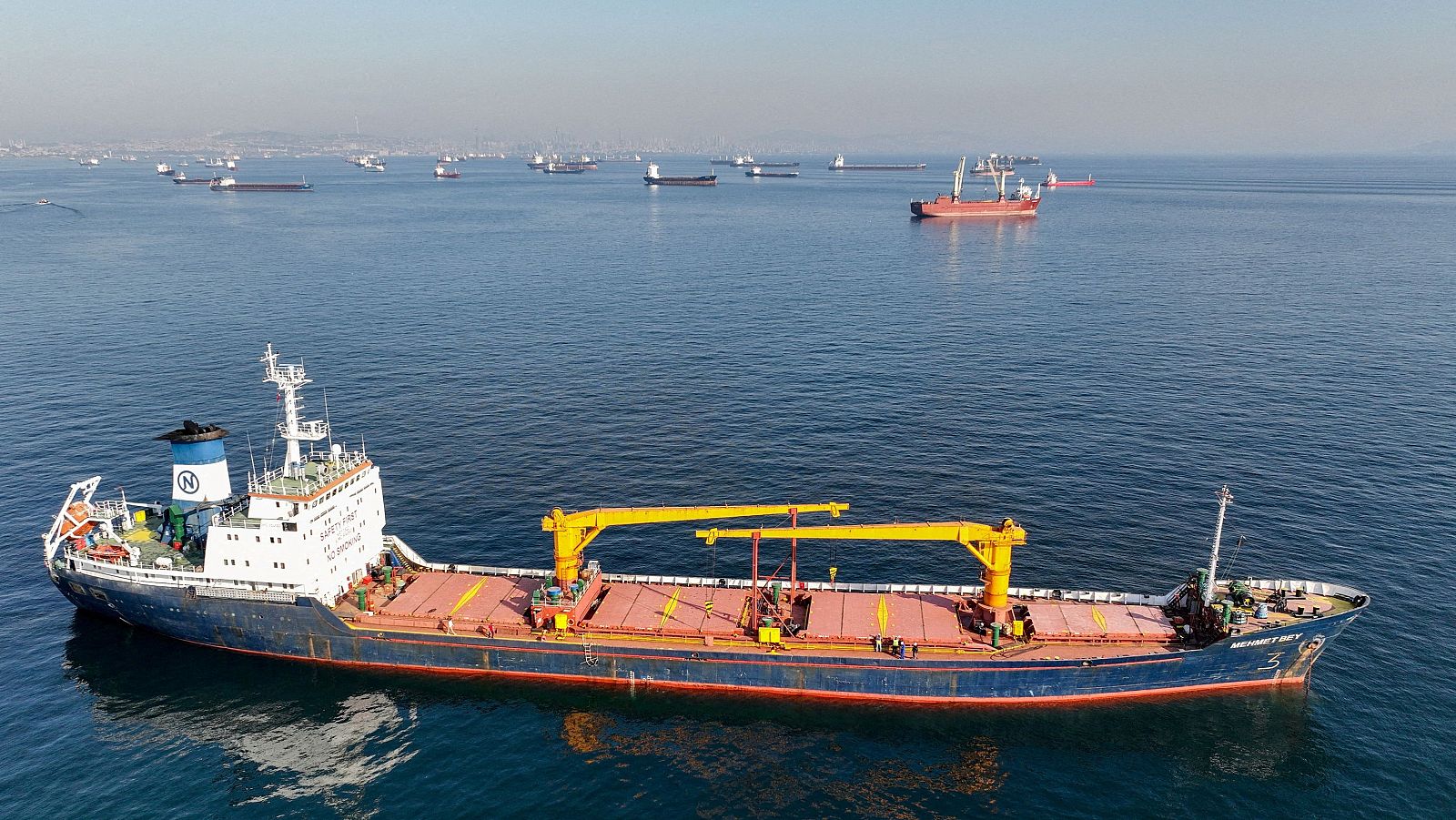 Rusia considerará a los cargueros que transporten grano ucraniano "objetivo militar" 