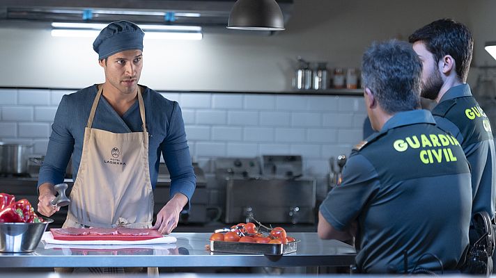 4 estrellas - Mano dura